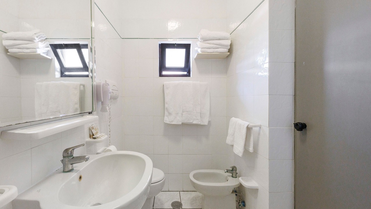 Photo of Bathroom in Laura