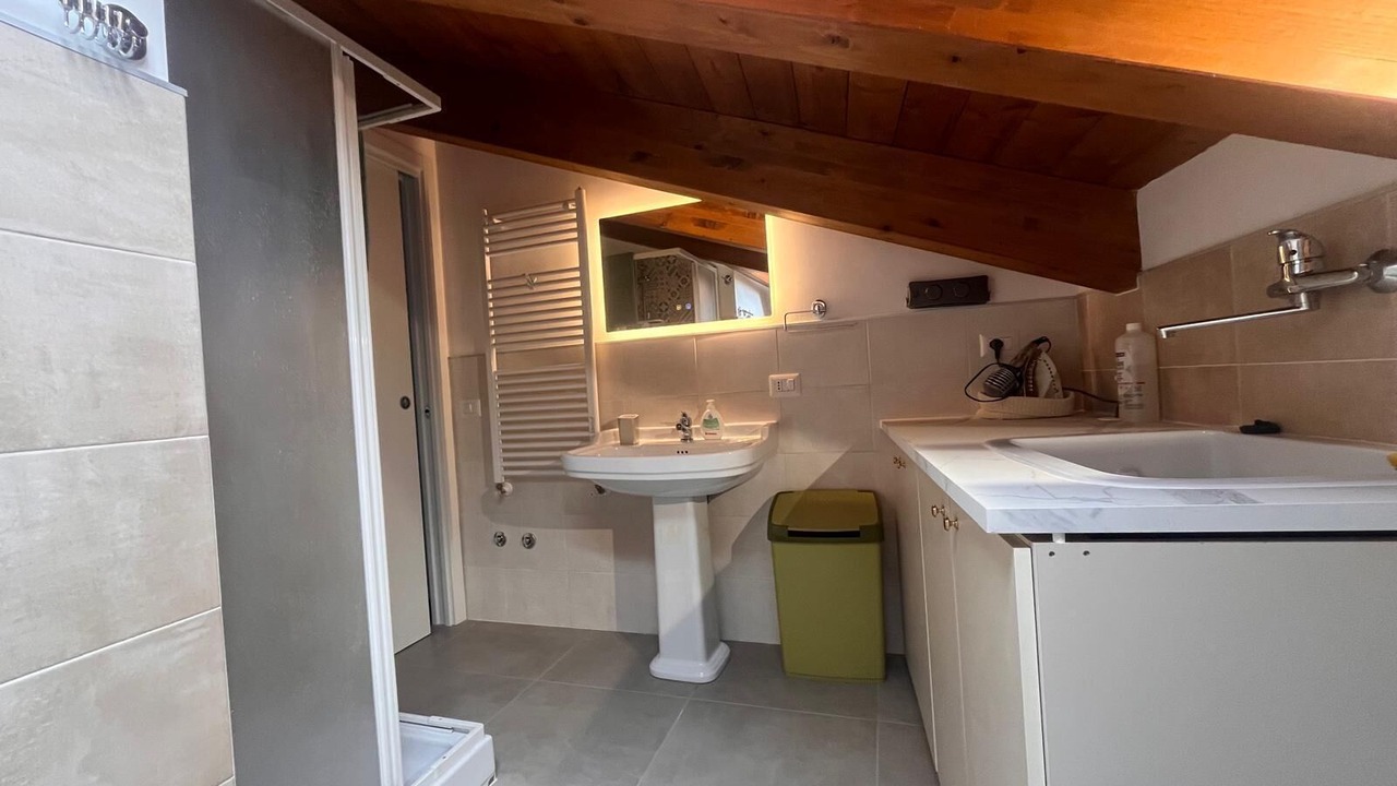 Photo of Bathroom in Sapri