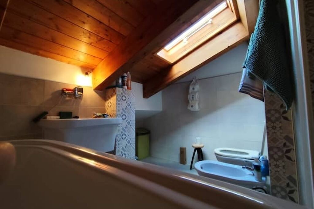 Photo of Bathroom in Sapri
