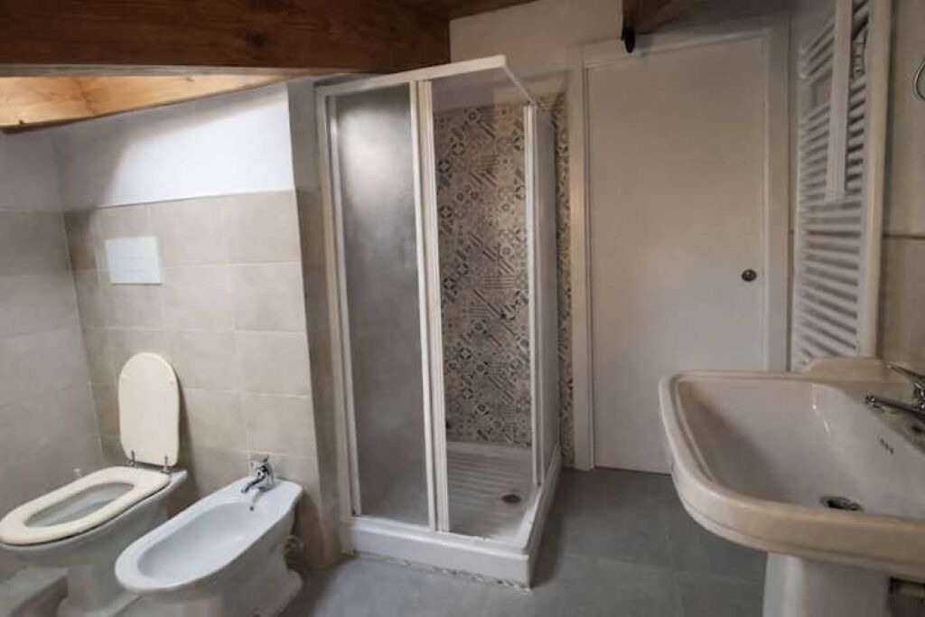 Photo of Bathroom in Sapri