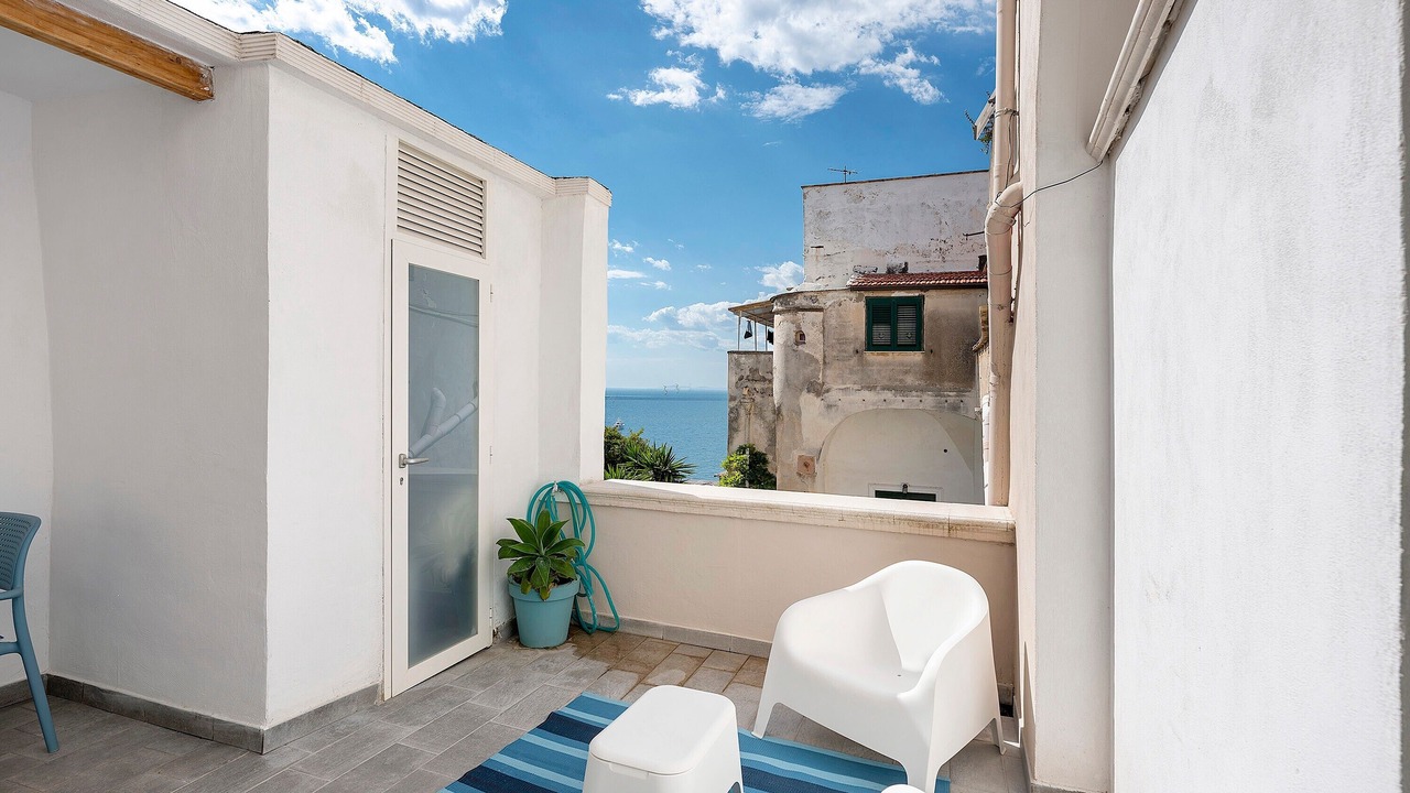 Photo of Patio Balcony in Meta