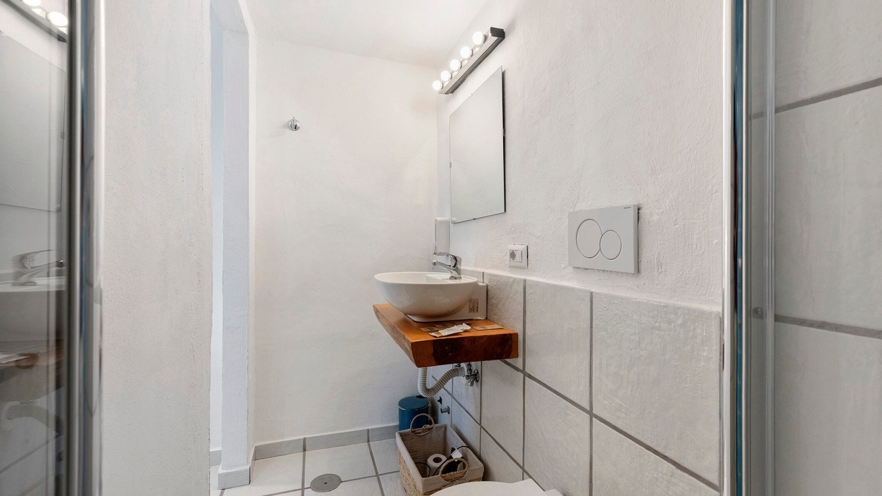 Photo of Bathroom in Meta