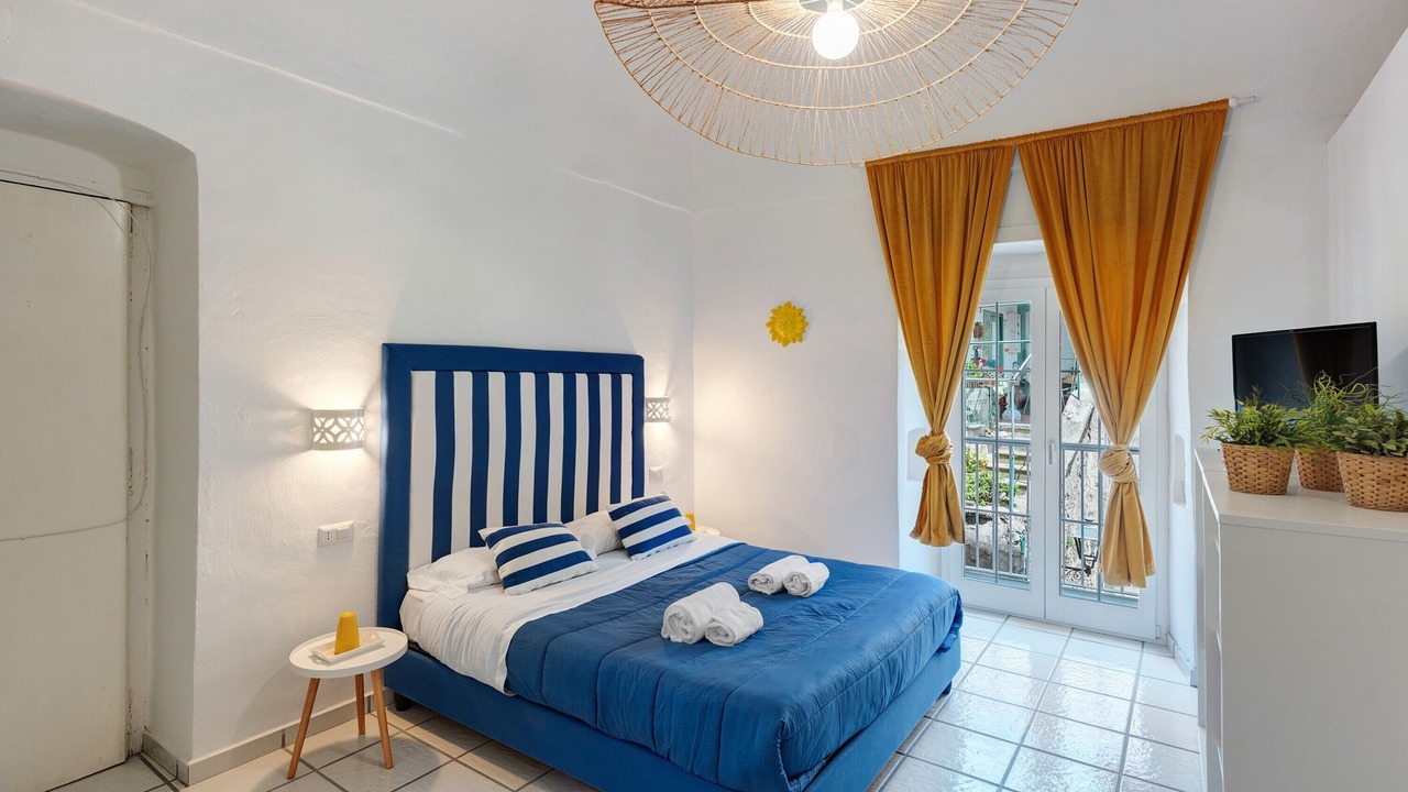 Photo of Bedroom in Meta