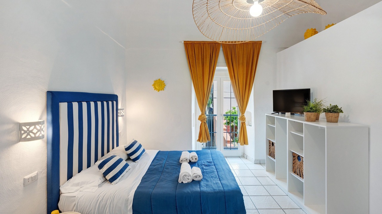 Photo of Bedroom in Meta