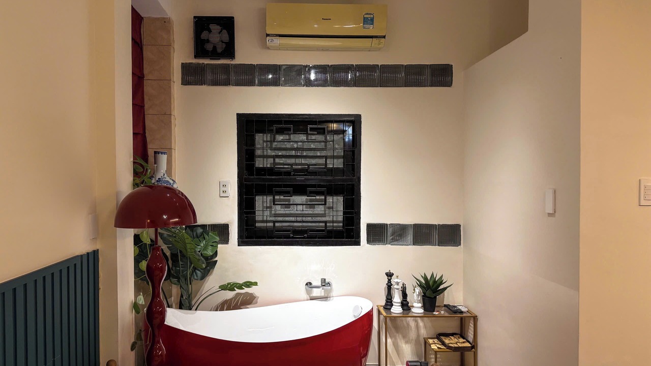 Photo of Bathroom in Phuong 6