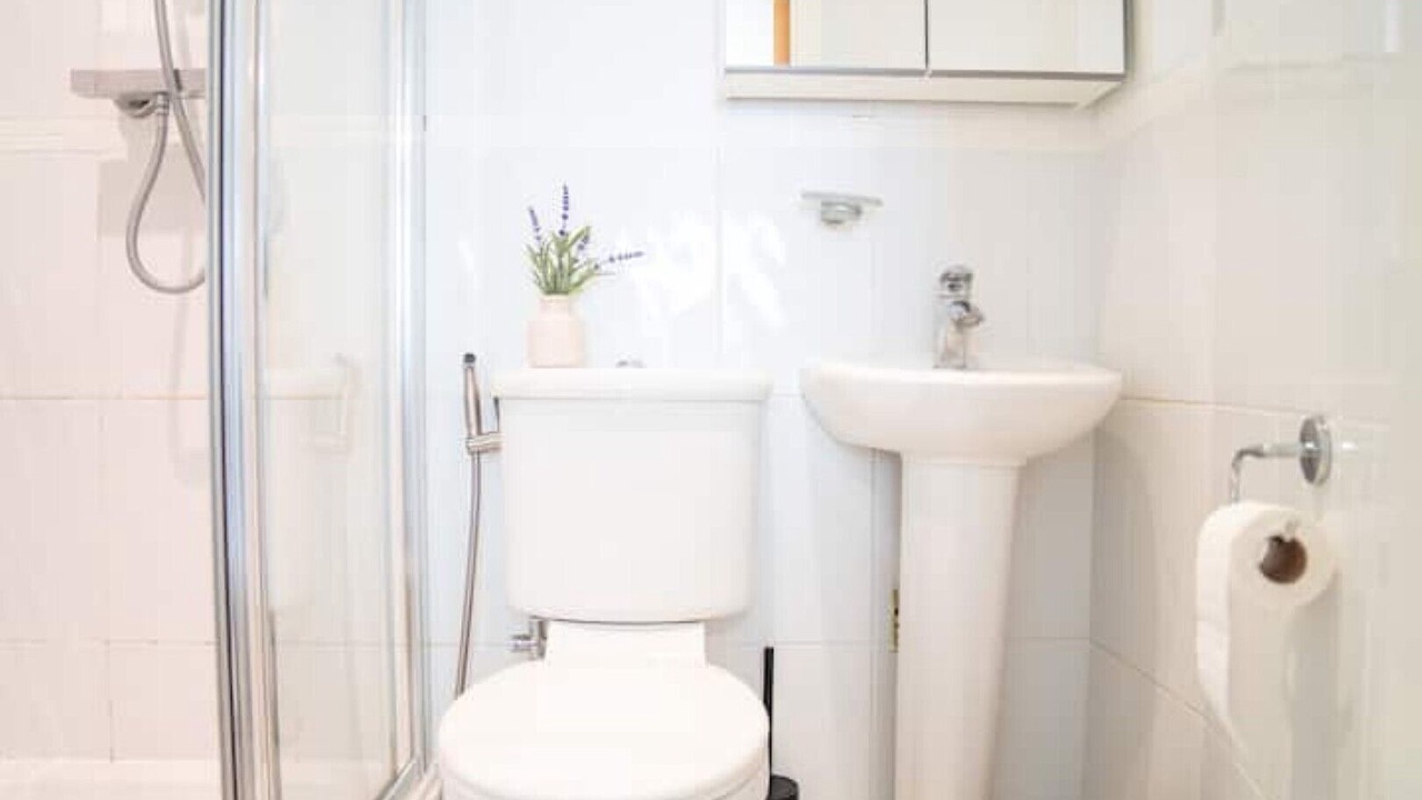 Photo of Bathroom in Woolwich Riverside