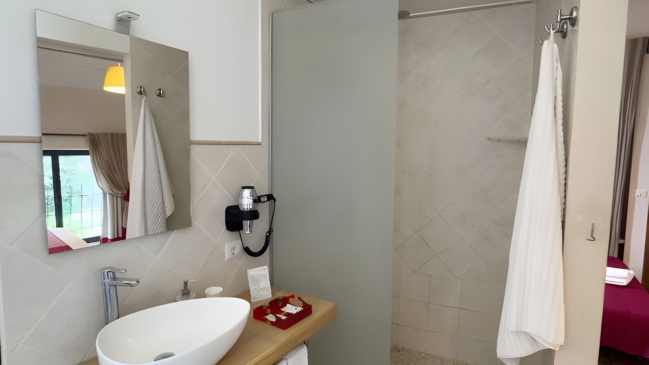 Photo of Bathroom in Sutri