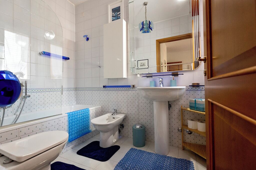 Photo of Bathroom in Aurelio