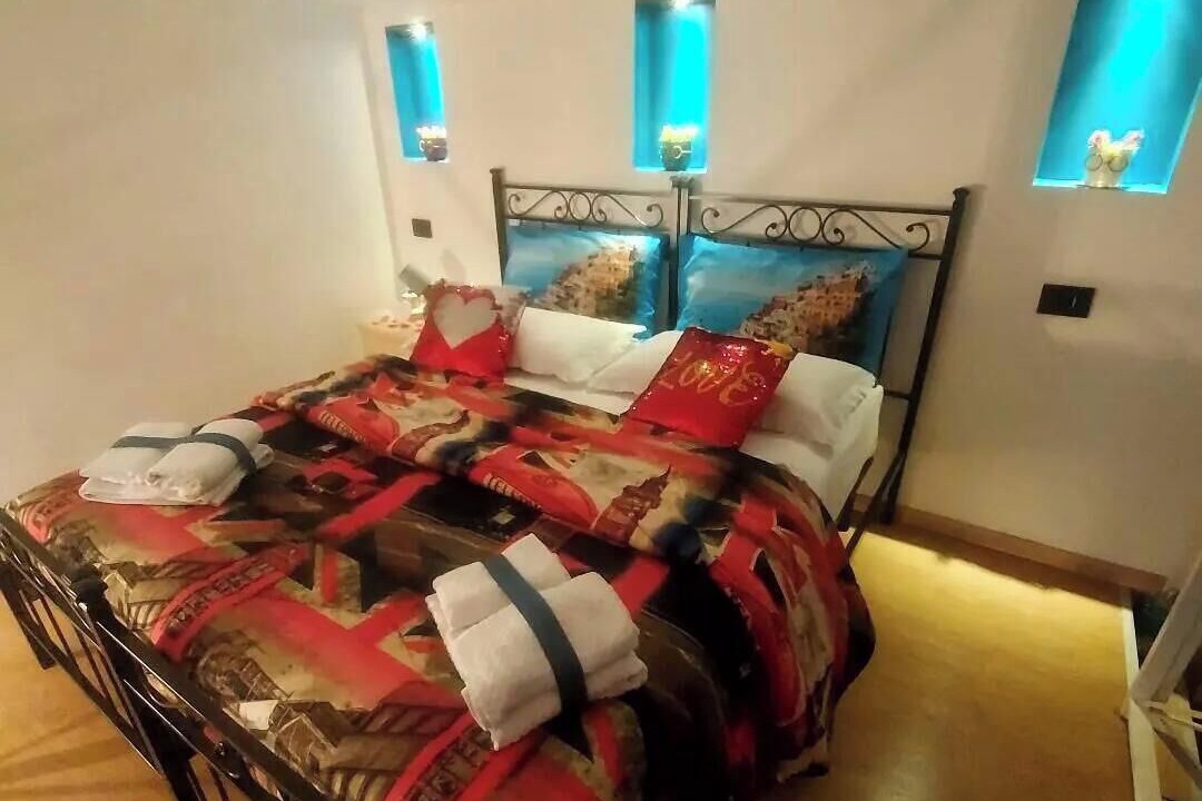 Photo of Bedroom in Naples City Centre