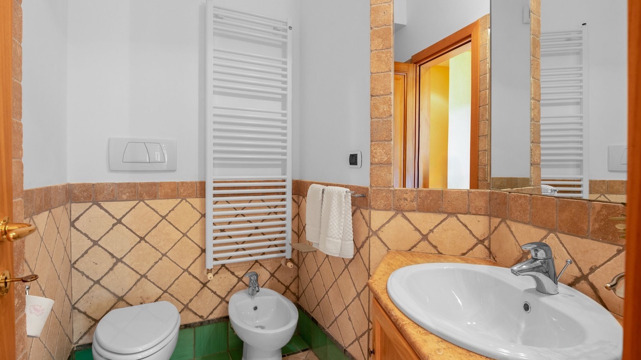 Photo of Bathroom in Abbateggio