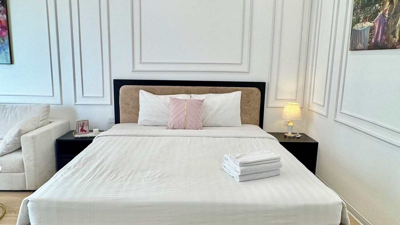 Photo of Bedroom in Trung Hoa Nhan Chinh