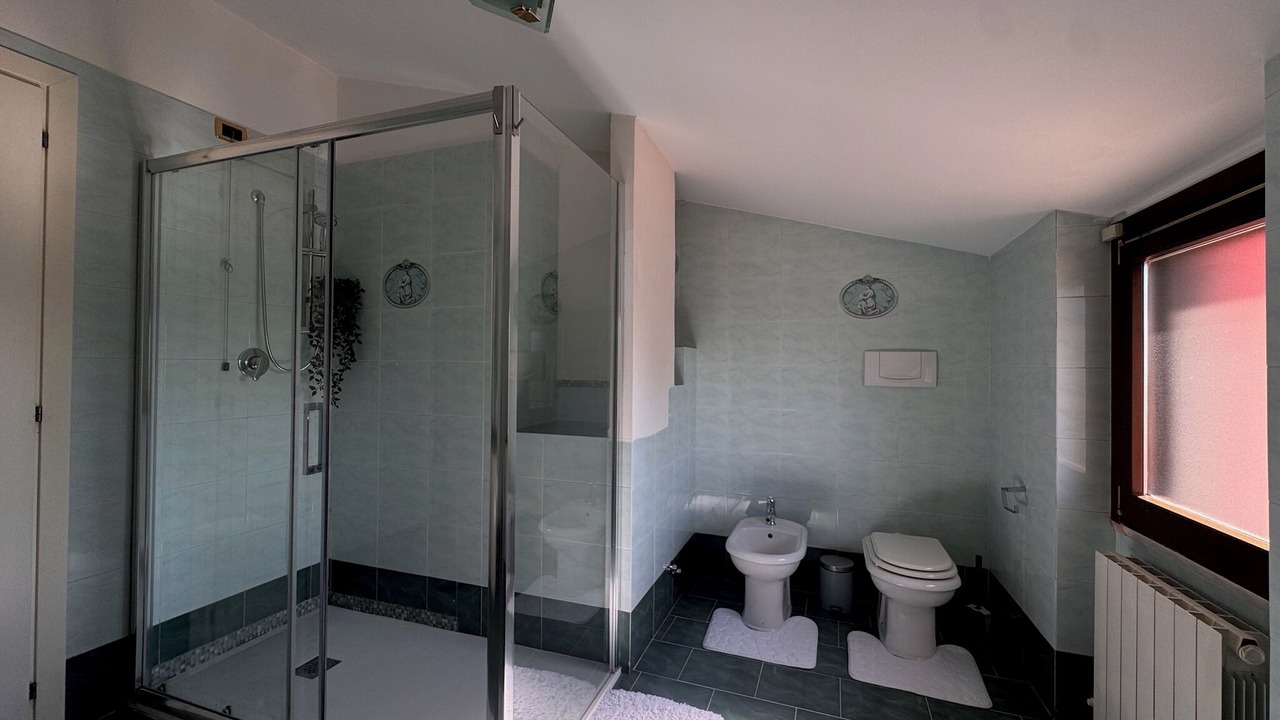 Photo of Bathroom in Treglio