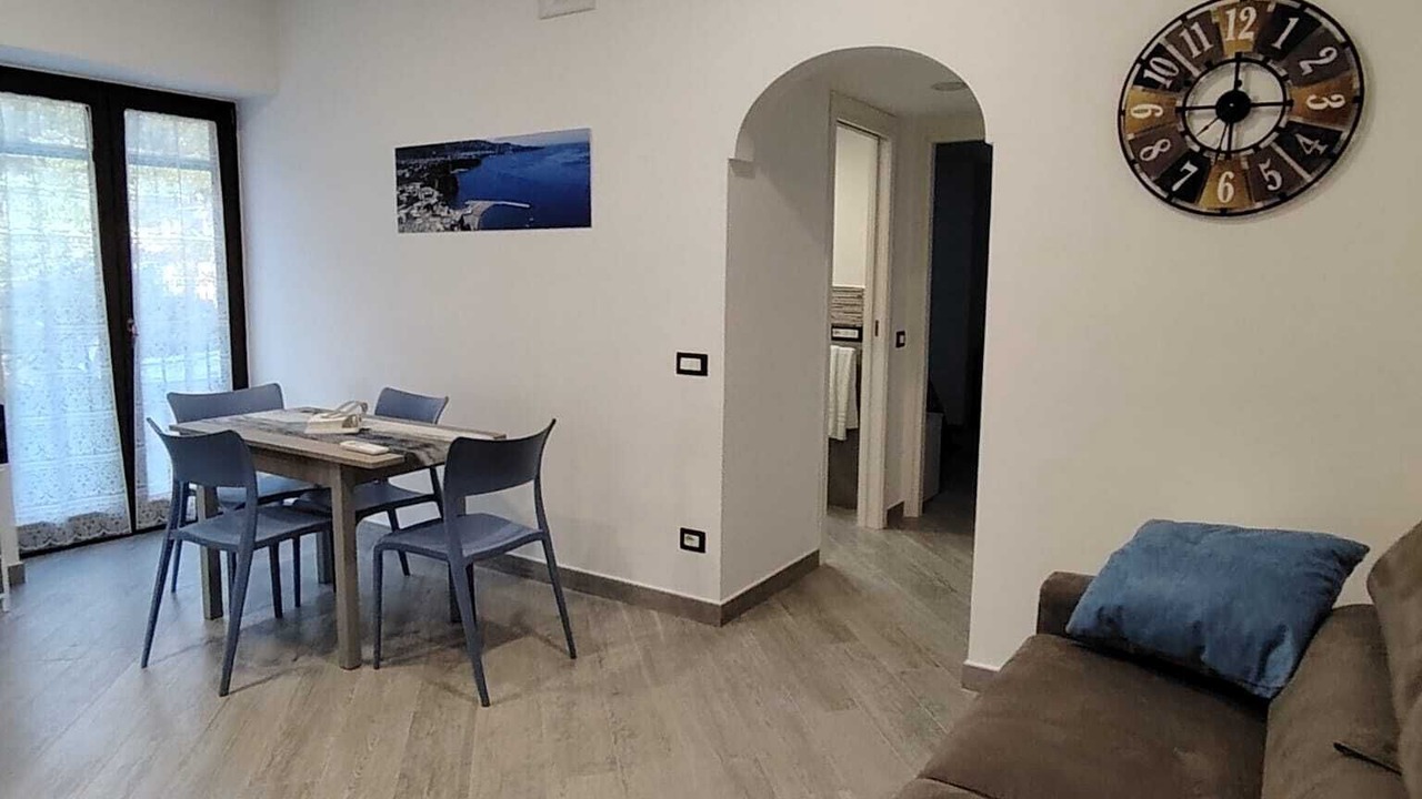 Photo of Livingroom in Meta