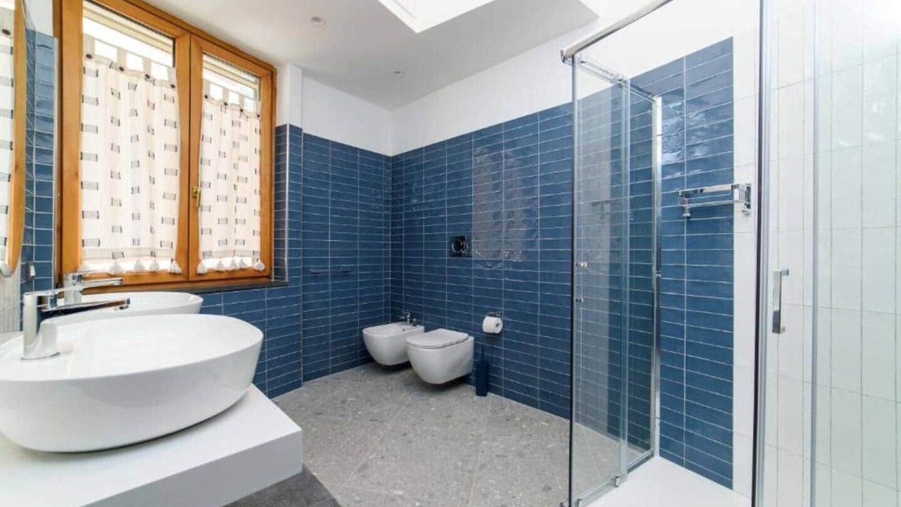 Photo of Bathroom in Meta