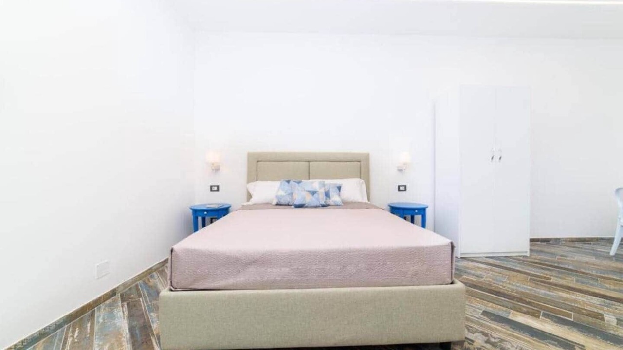 Photo of Bedroom in Meta