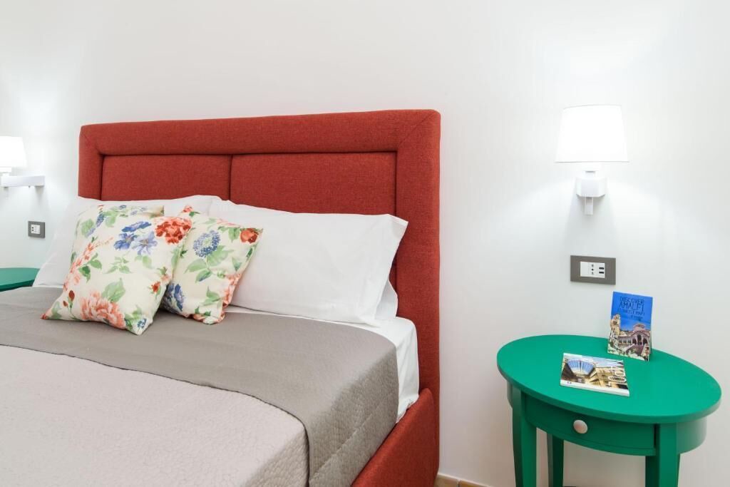 Photo of Bedroom in Meta