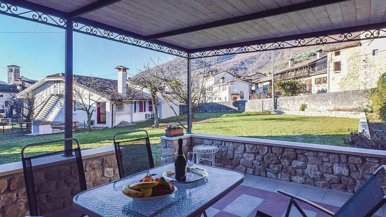 Photo of Outdoor in Miane