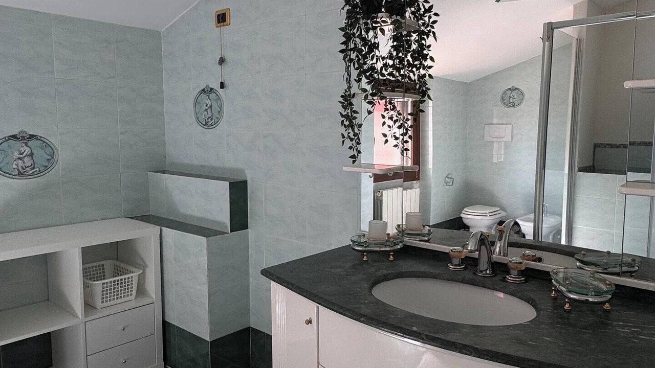 Photo of Bathroom in Treglio