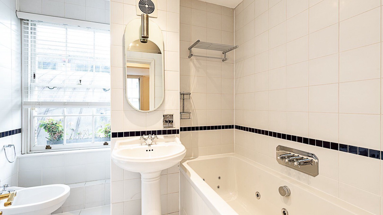 Photo of Bathroom in Warwick