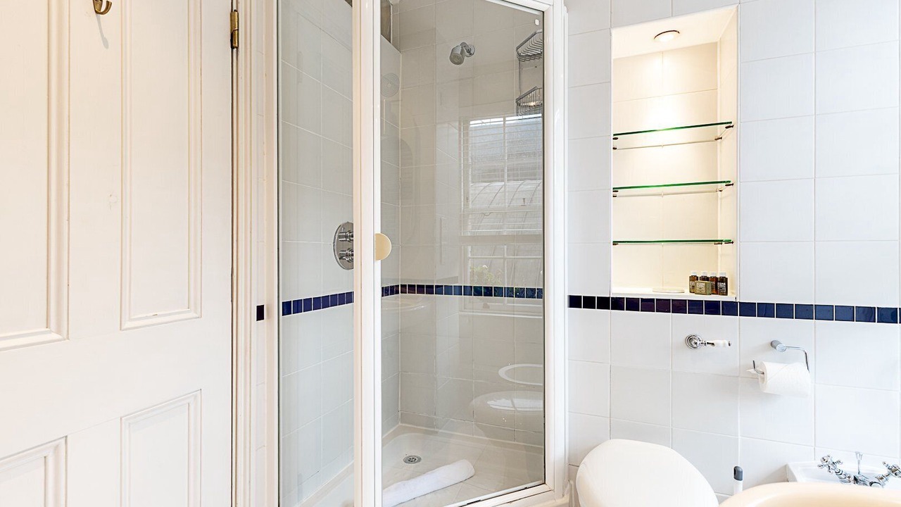 Photo of Bathroom in Warwick