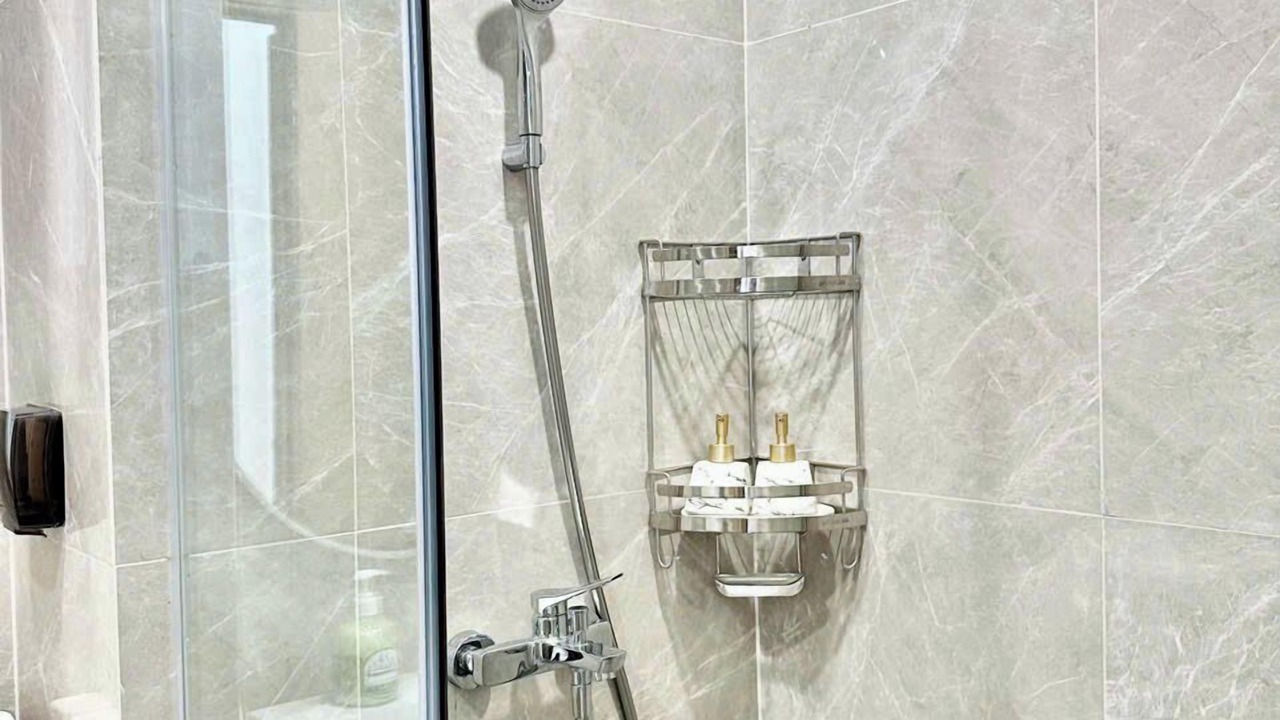 Photo of Bathroom in District 9