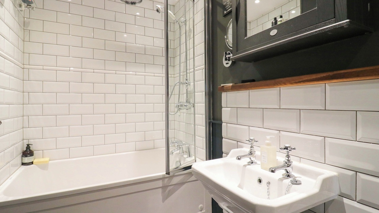 Photo of Bathroom in Thames Ditton