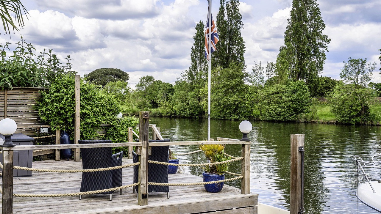 Photo of Outdoor in Thames Ditton