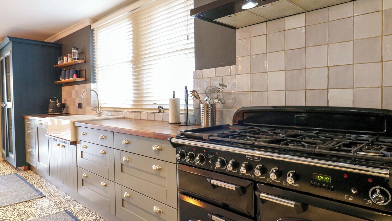 Photo of Kitchen in Thames Ditton