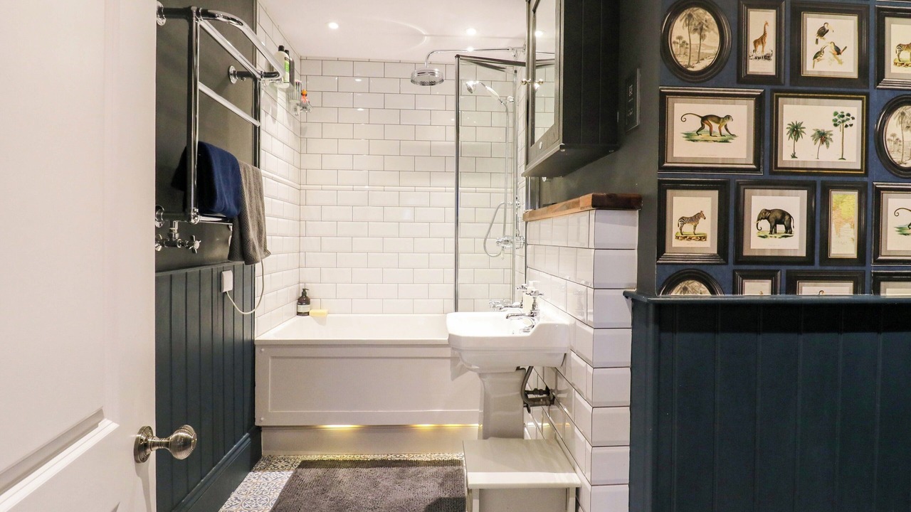 Photo of Bathroom in Thames Ditton