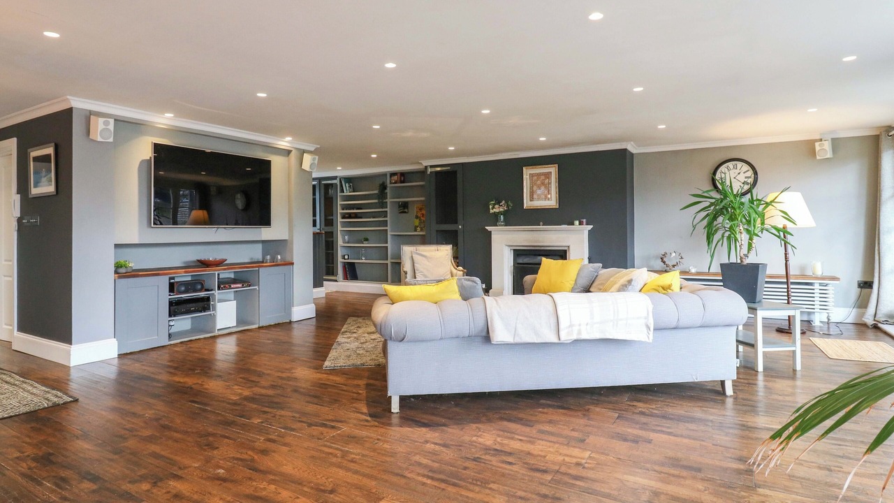 Photo of Livingroom in Thames Ditton