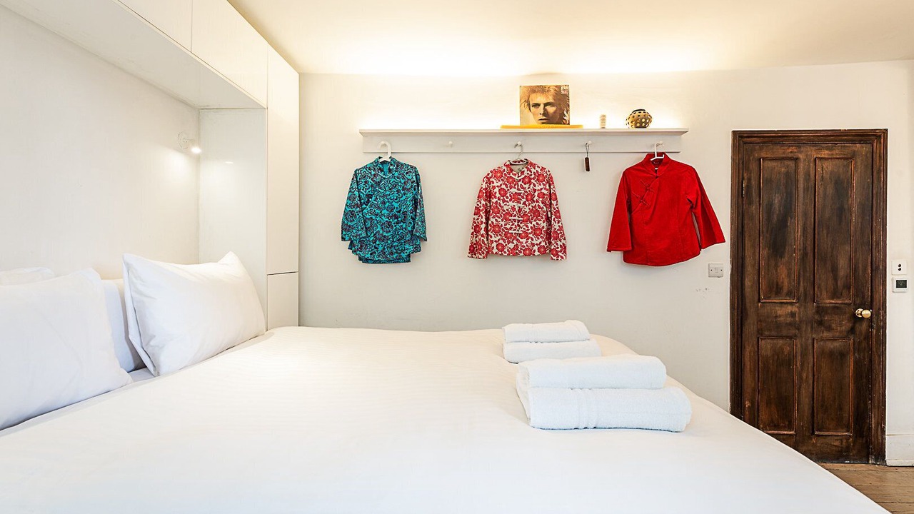 Photo of Bedroom in Angel