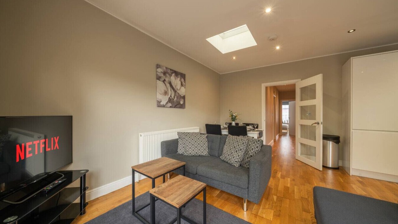 Photo of Livingroom in Cricklewood