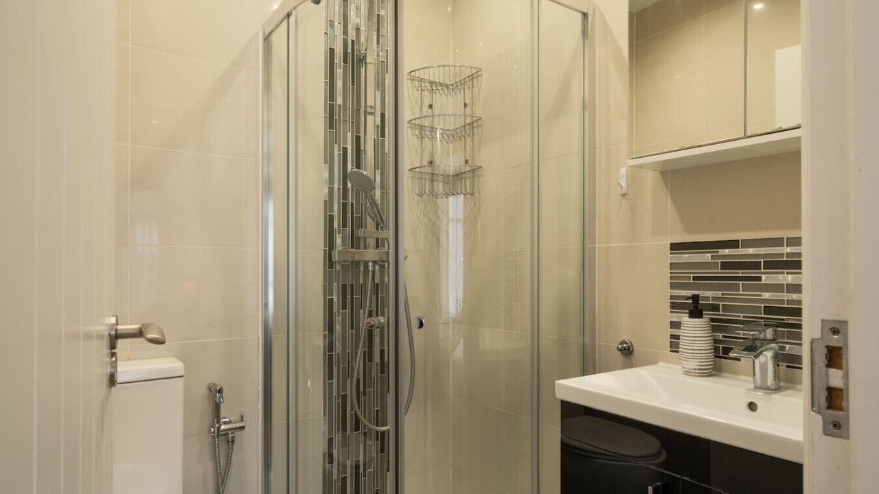Photo of Bathroom in Cricklewood