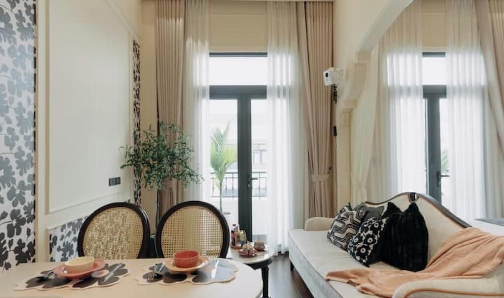 Photo of Livingroom in Van Mieu