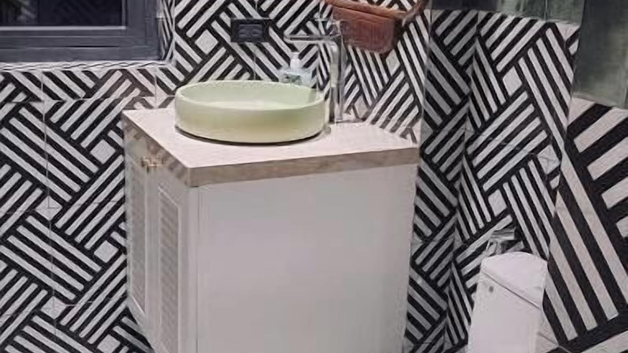 Photo of Bathroom in Van Mieu