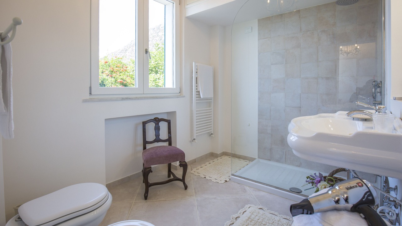 Photo of Bathroom in Meta