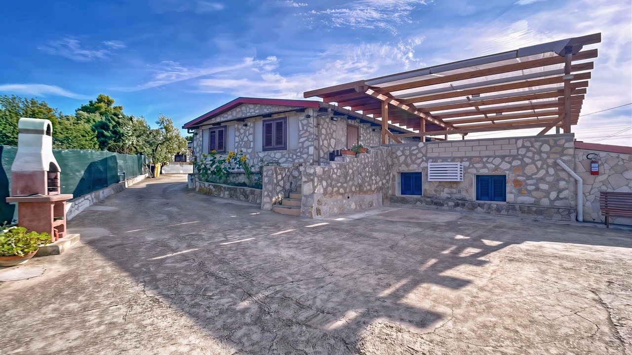 Photo of Outdoor in Montincello