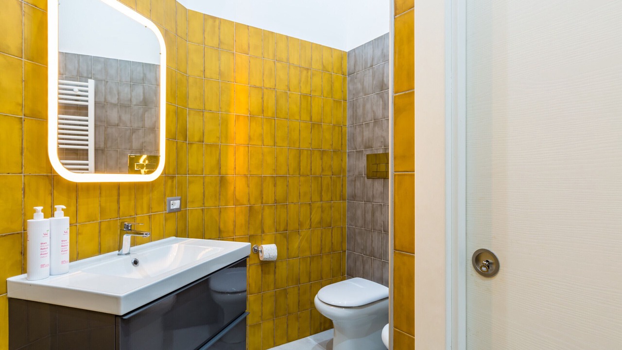 Photo of Bathroom in Naples City Centre