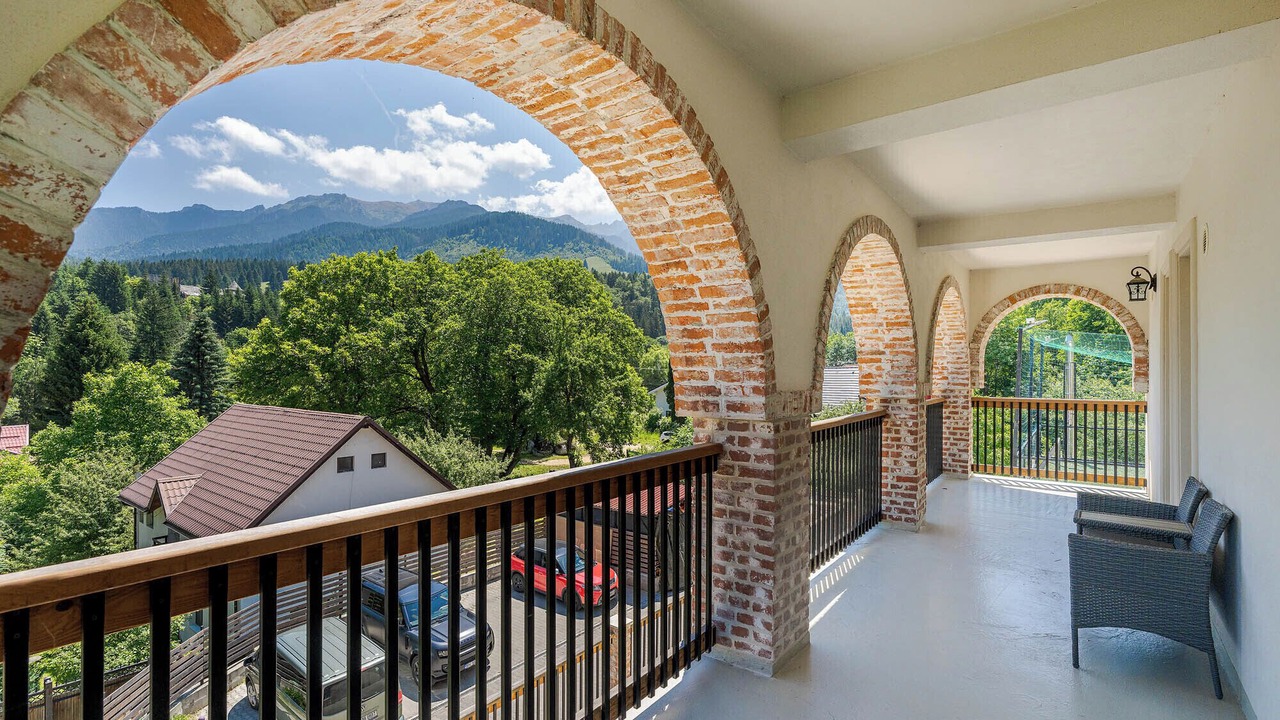 Photo of Outdoor in Bran