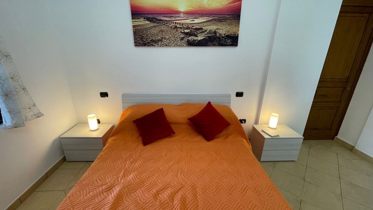 Photo of Bedroom in Meta