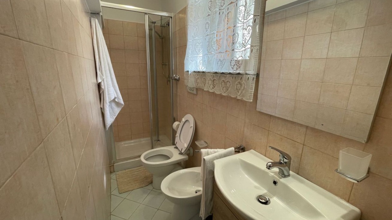 Photo of Bathroom in Meta