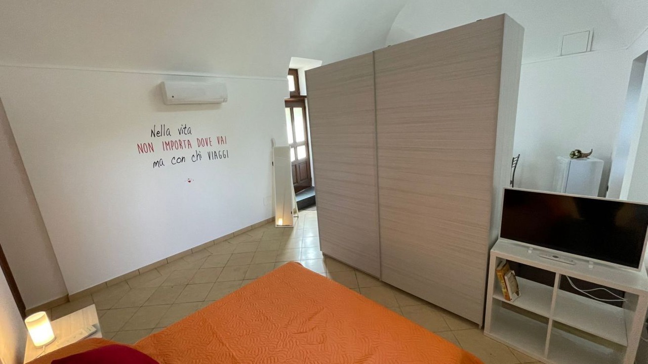 Photo of Bedroom in Meta
