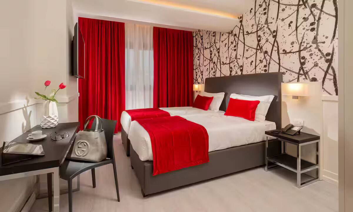 Photo of Bedroom in EUR