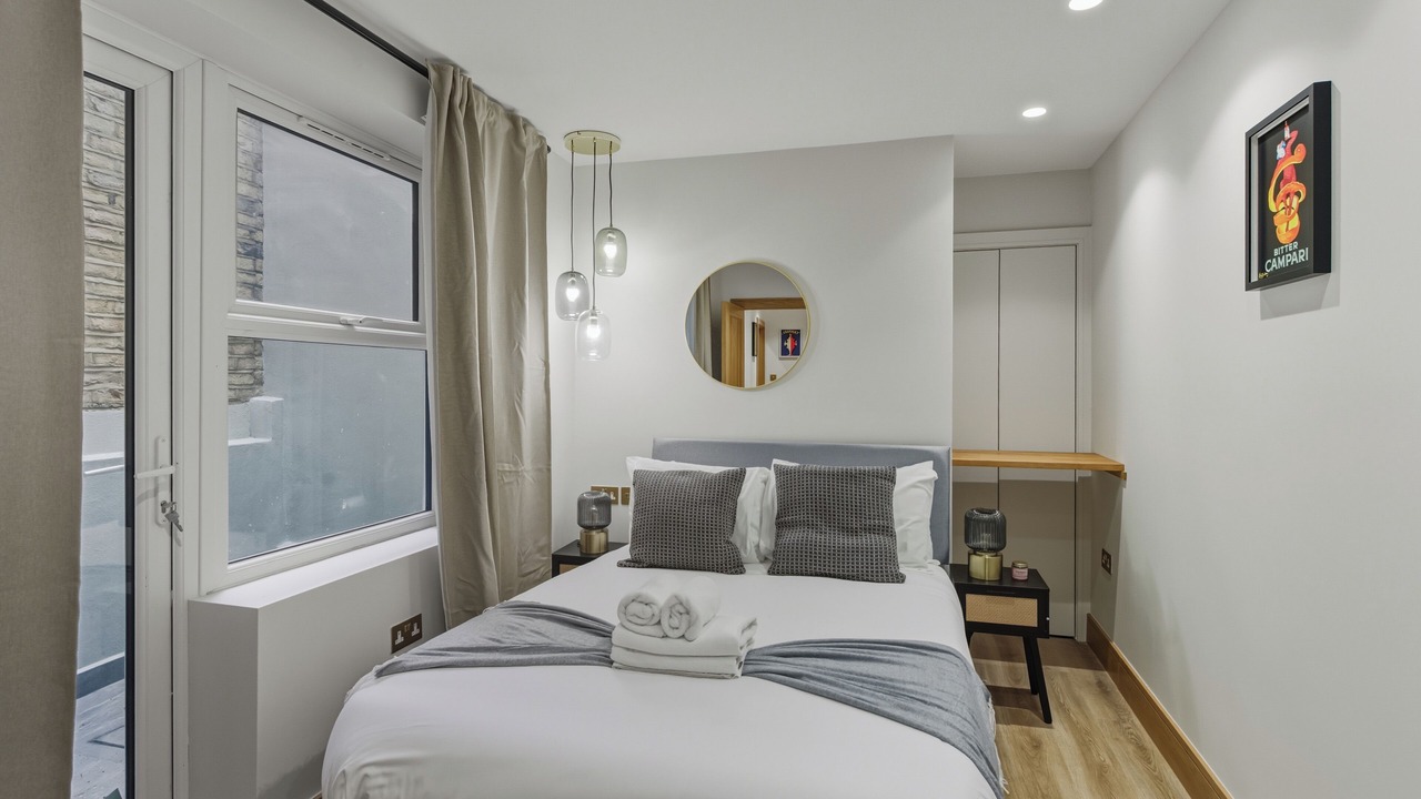 Photo of Bedroom in Angel