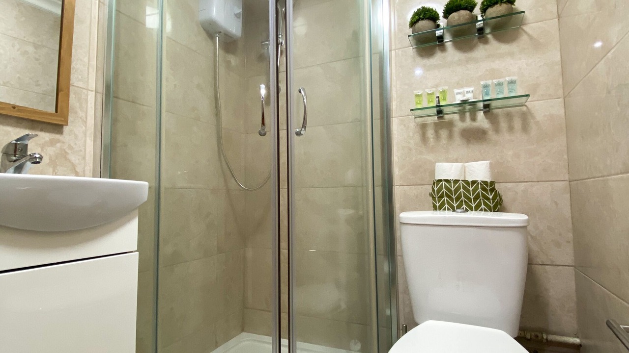 Photo of Bathroom in Queen's Park