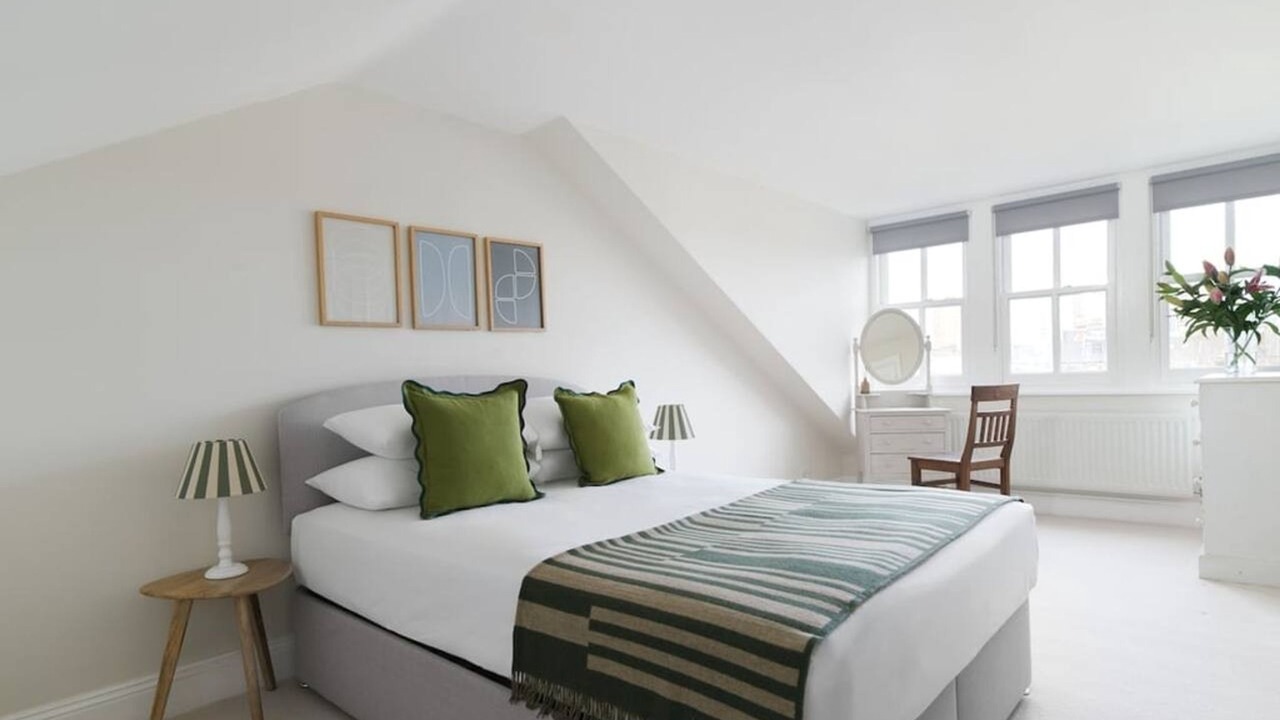 Photo of Bedroom in Addison