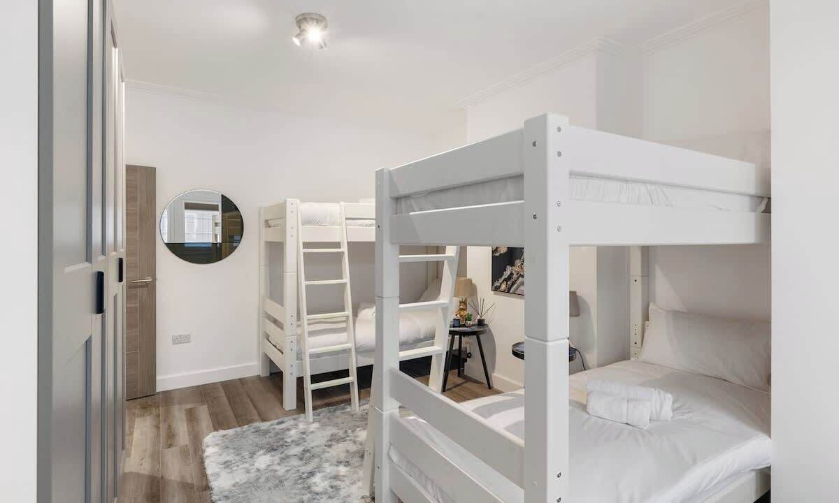 Photo of Bedroom in Brent Cross