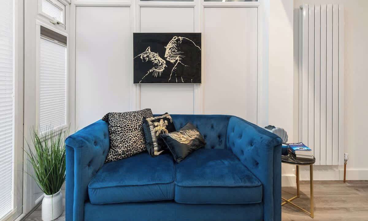Photo of Livingroom in Brent Cross