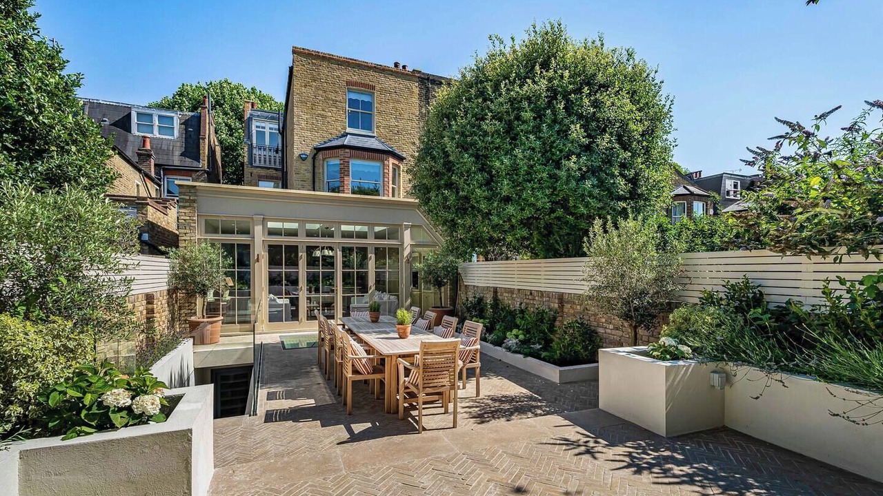 Photo of Outdoor in Palace Riverside