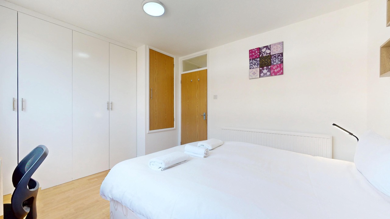 Photo of Bedroom in Hammersmith and Fulham